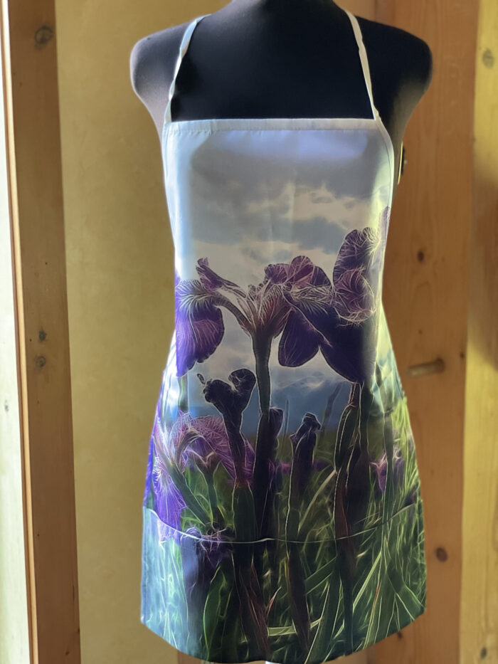 Apron~Wild Iris Amplified-SOLD OUT