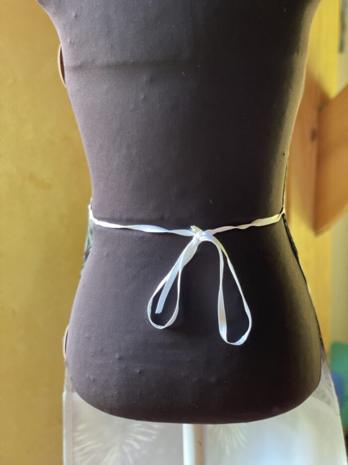 Apron~ Spruce Tip-SOLD OUT - Image 2